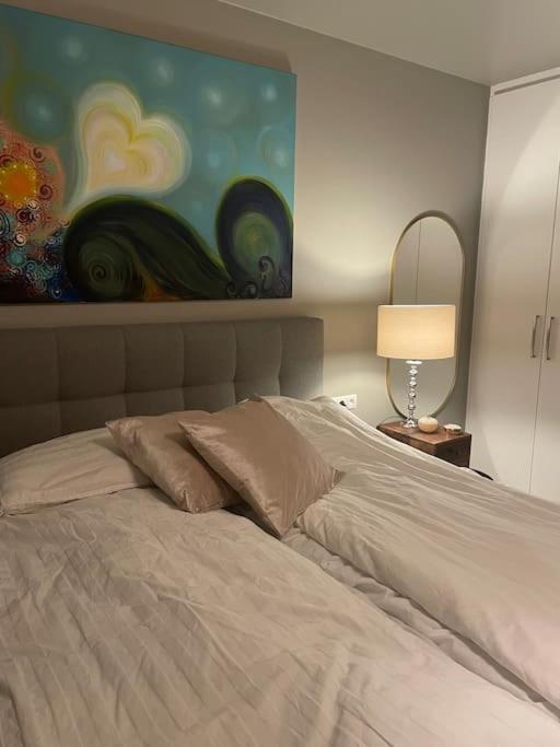 Beautiful Apartment Near Airport Njarthvik Екстериор снимка