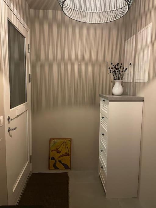 Beautiful Apartment Near Airport Njarthvik Екстериор снимка